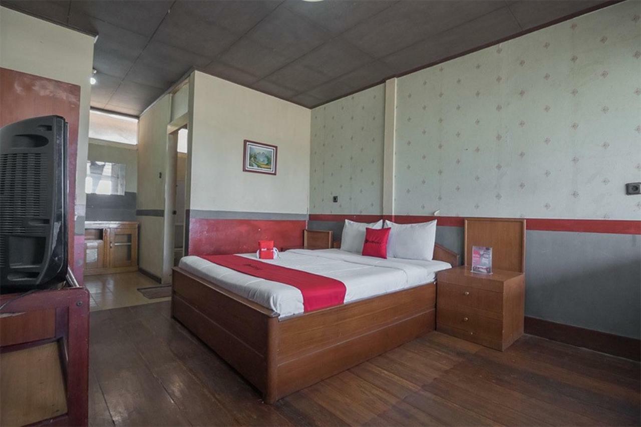 Hotel Reddoorz @ Maribaya Street Lembang Exteriér fotografie